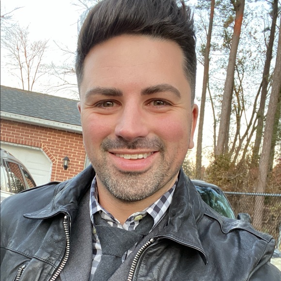 Meet your Poshers, Kenny & Ryan - Picture 3 of 3